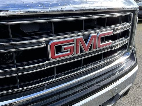 Used 2015 GMC Sierra 1500 SLT w/ SLT Preferred Package AWD/4WD image 31