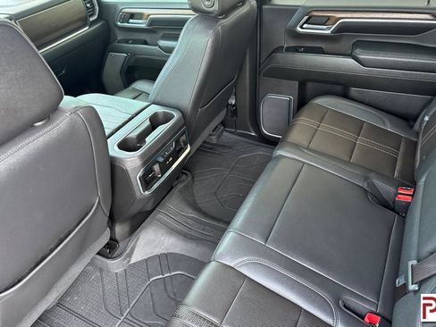 Used 2024 Chevrolet Silverado 2500 High Country w/ Midnight Edition AWD/4WD image 13