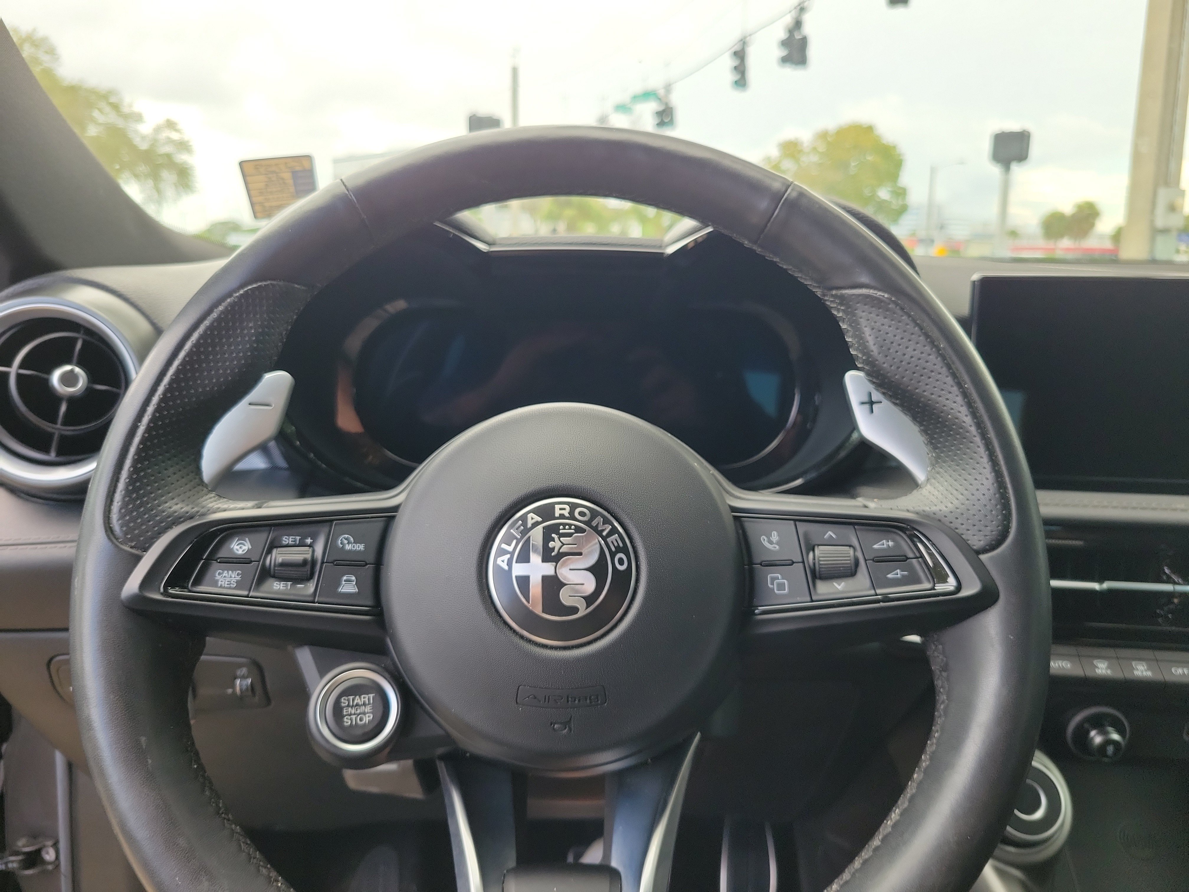 Used 2024 Alfa Romeo Tonale Veloce AWD/4WD image 14