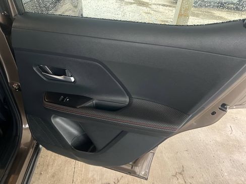 Certified 2025 Nissan Kicks SR image 15