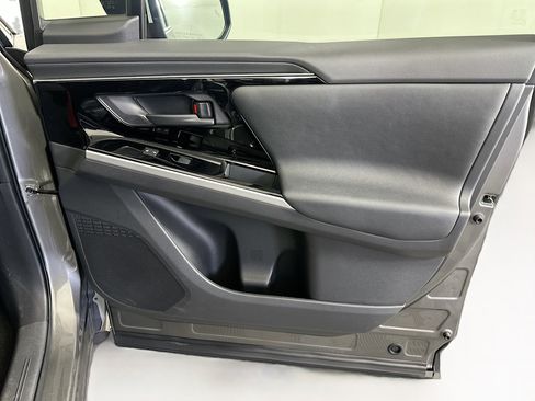 Used 2024 Toyota bZ4X XLE image 33