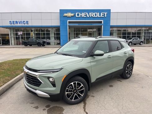 New 2026 Chevrolet TrailBlazer LT w/ Convenience Package image 2