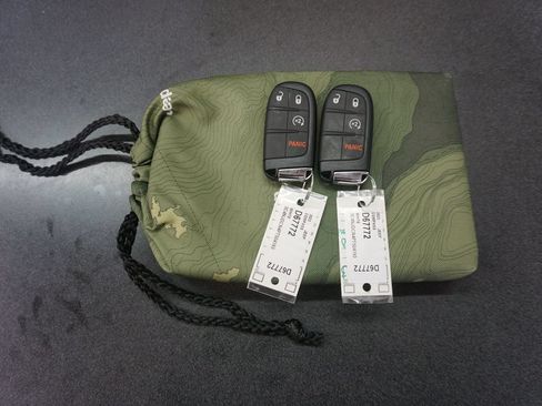 Used 2023 Jeep Compass Limited AWD/4WD image 17