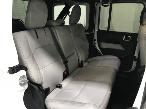 Used 2021 Jeep Wrangler Unlimited Sahara AWD/4WD image 24