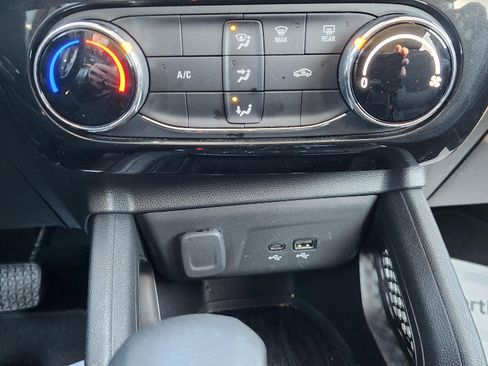 Used 2025 Chevrolet TrailBlazer LT image 15