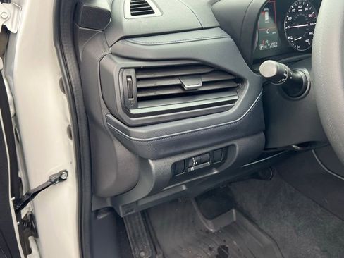 Used 2026 Subaru Forester Premium AWD/4WD image 14