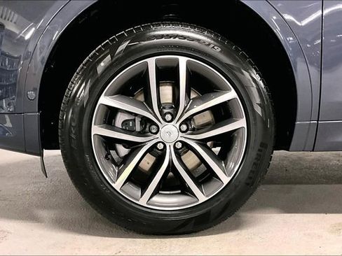 New 2025 Land Rover Discovery Sport S image 10