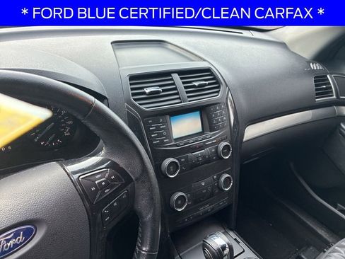 Used 2018 Ford Explorer XLT image 7