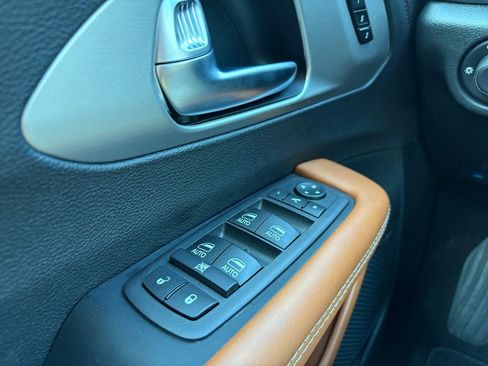 New 2026 Chrysler Pacifica Pinnacle image 16