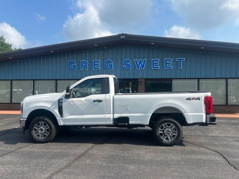 New 2025 Ford F350 XLT image 1