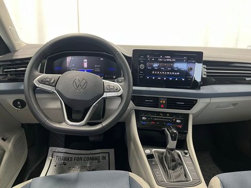 Certified 2025 Volkswagen Jetta SE image 19