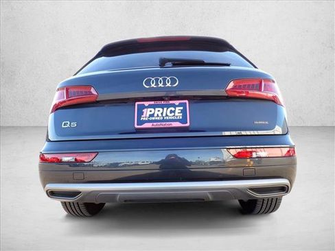 Used 2019 Audi Q5 2.0T Premium w/ Convenience Package image 3