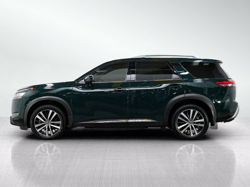 Used 2024 Nissan Pathfinder Platinum AWD/4WD image 2