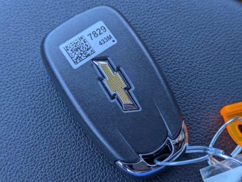 New 2026 Chevrolet Trax LT w/ Sunroof Package image 24