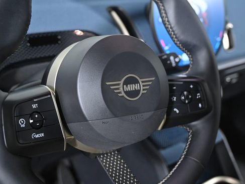 Used 2025 MINI Cooper Countryman S w/ Comfort Package Max image 15