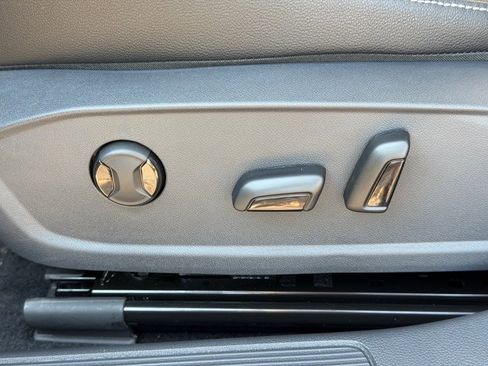 New 2025 Volkswagen Jetta SE image 22