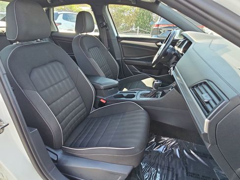 Used 2023 Volkswagen Jetta Sport image 10