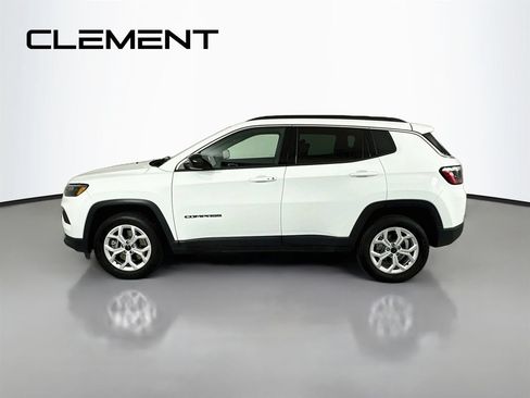 Used 2025 Jeep Compass Latitude AWD/4WD image 6