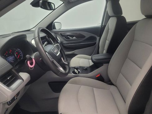 Used 2024 GMC Terrain SLE FWD image 17