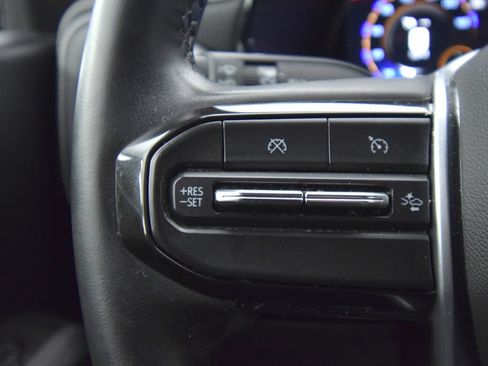 Used 2024 Chevrolet Colorado LT w/ LT Convenience Package RWD image 35