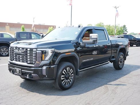 Used 2024 GMC Sierra 2500 Denali Ultimate w/ Snow Plow Prep/Camper Package AWD/4WD image 4