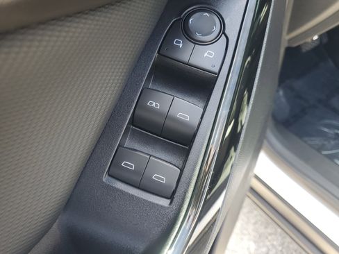 Used 2026 Chevrolet Equinox LT FWD image 19