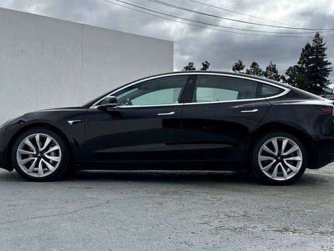 Used 2018 Tesla Model 3 Mid Range image 7