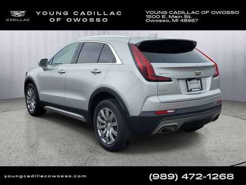 Certified 2020 Cadillac XT4 Premium Luxury w/ Cold Weather Package FWD image 4
