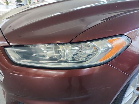 Used 2016 Ford Fusion SE w/ Equipment Group 202A FWD image 27