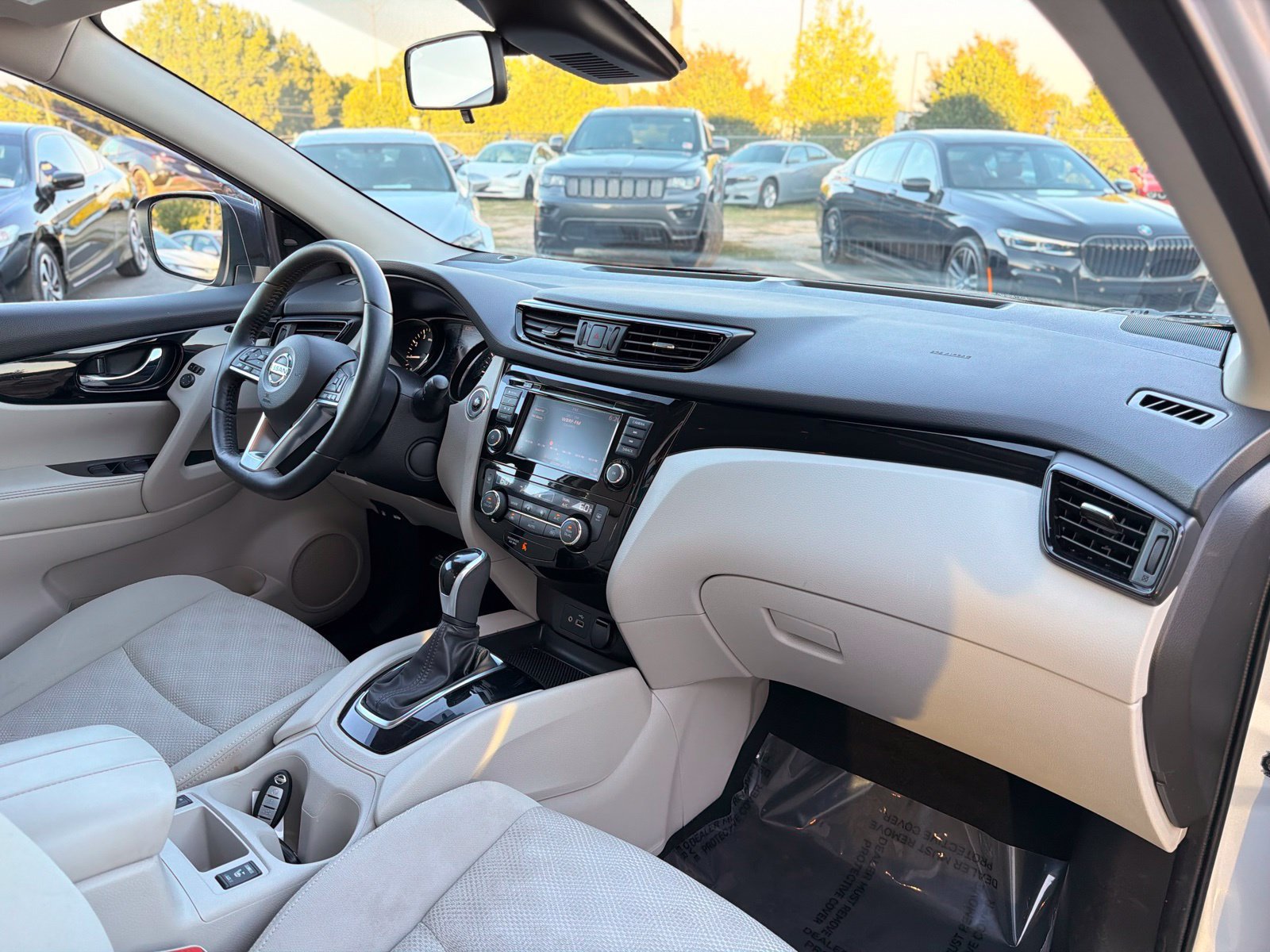 Used 2019 Nissan Rogue Sport SV w/ All-Weather Package AWD/4WD image 25