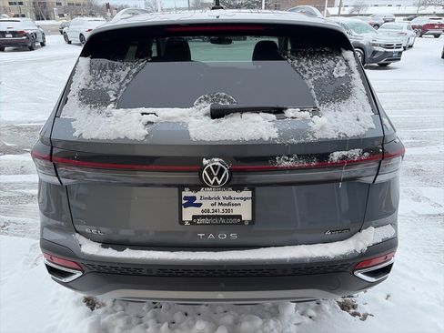 Used 2025 Volkswagen Taos SEL w/ Black Wheel Plus Package image 8