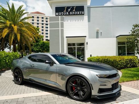 Used 2023 Chevrolet Camaro SS RWD image 1