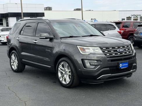 Used 2017 Ford Explorer Limited w/ Equipment Group 301A image 1