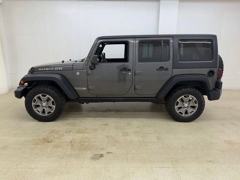 Used 2018 Jeep Wrangler Unlimited Rubicon w/ Dual Top Group AWD/4WD image 2