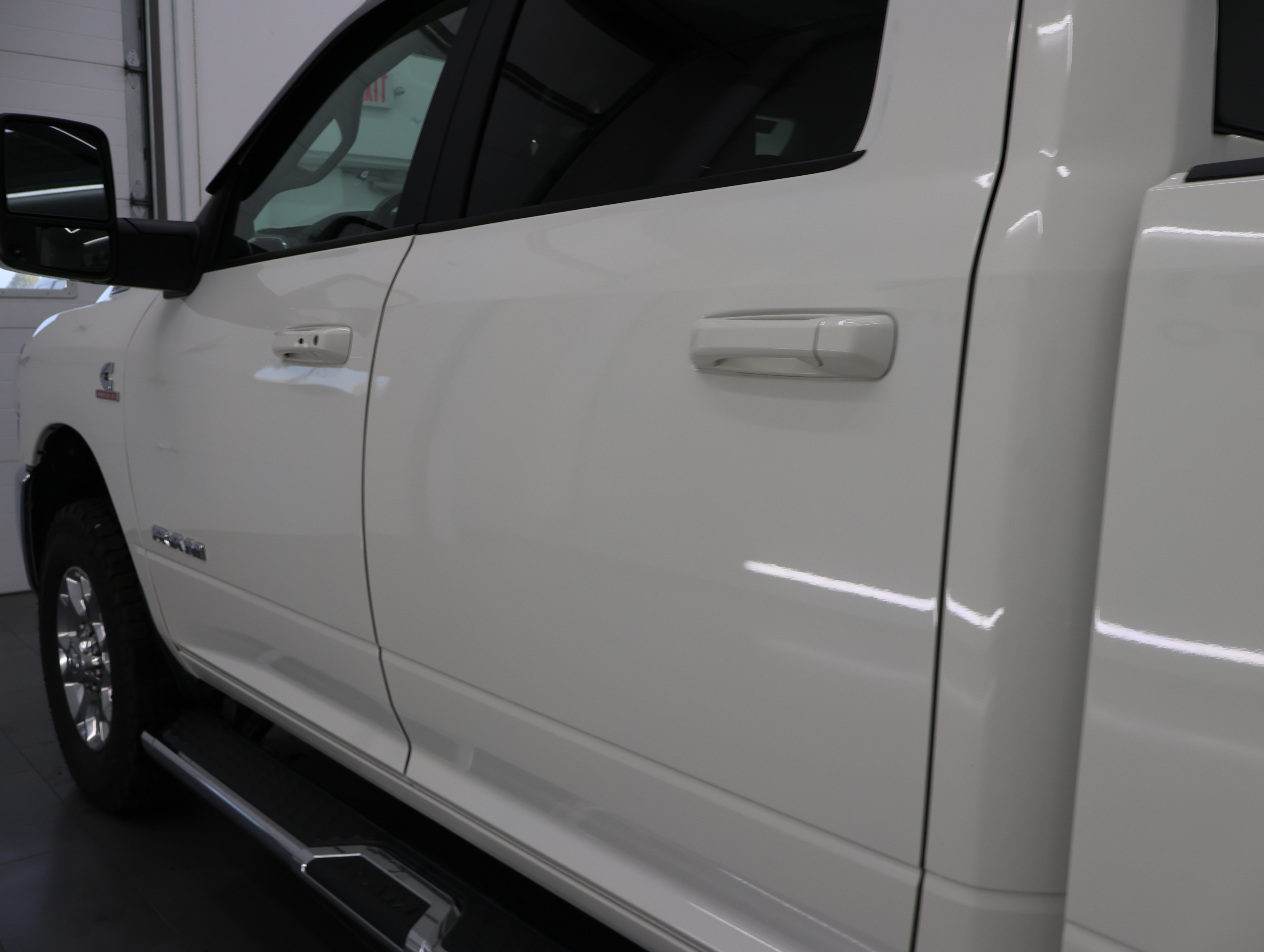 Used 2024 RAM 2500 Laramie AWD/4WD image 35