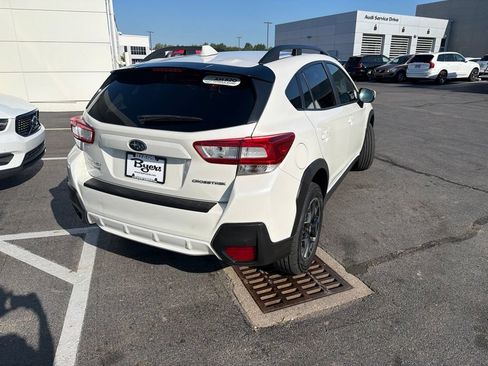 Used 2019 Subaru Crosstrek 2.0i Premium AWD/4WD image 3