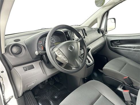 Used 2019 Nissan NV200 S image 17
