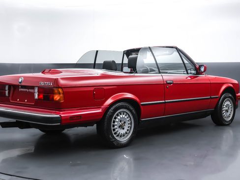 Used 1987 BMW 325i Convertible image 21