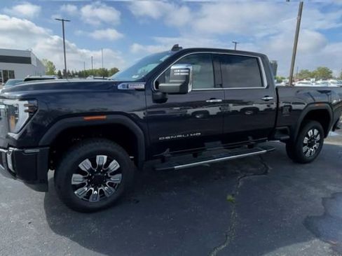 New 2025 GMC Sierra 2500 Denali image 6