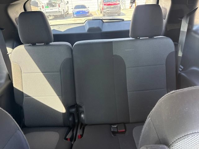 Used 2023 Chevrolet Traverse LT FWD image 28