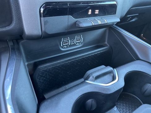 Used 2024 RAM 1500 Laramie image 29