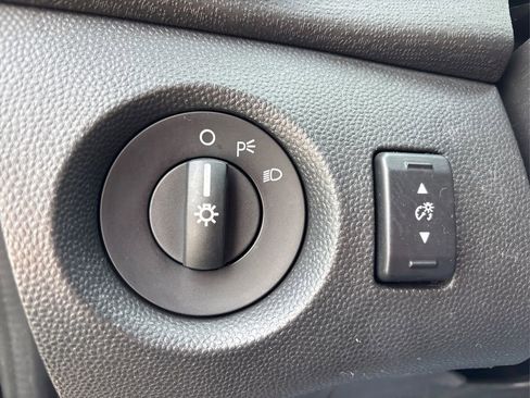 Used 2013 Ford Fiesta SE image 23