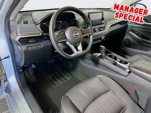 Used 2023 Nissan Altima 2.5 SV image 10