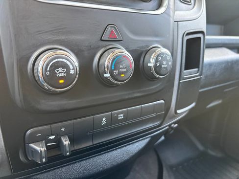 Used 2015 RAM 1500 Express image 42