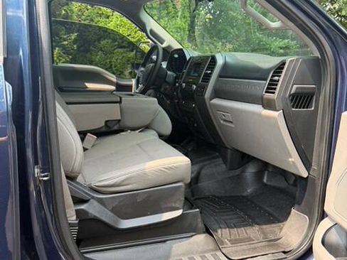 Used 2019 Ford F250 XL w/ Power Equipment Group AWD/4WD image 23