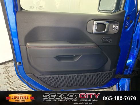 New 2026 Jeep Wrangler Unlimited Rubicon 392 w/ Dual Top Group image 12