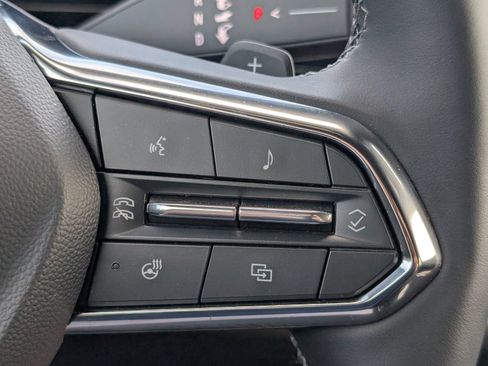 Used 2026 Chevrolet Equinox LT w/ Safety and Technology Package FWD image 13