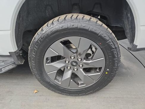 Used 2023 Ford F150 Lightning Lariat image 16