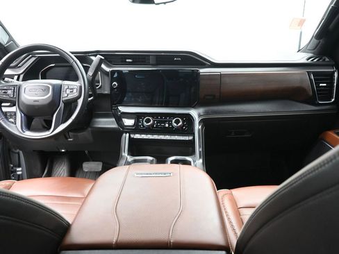 Used 2025 GMC Sierra 2500 Denali Ultimate image 28