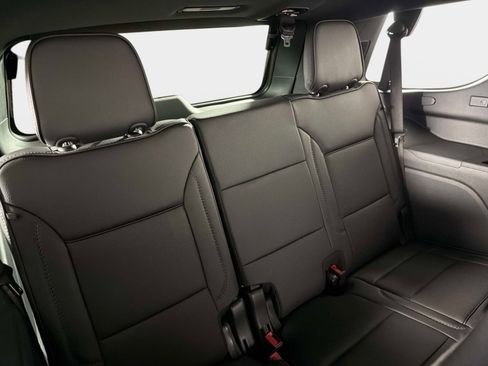 Used 2026 GMC Yukon Denali AWD/4WD image 30